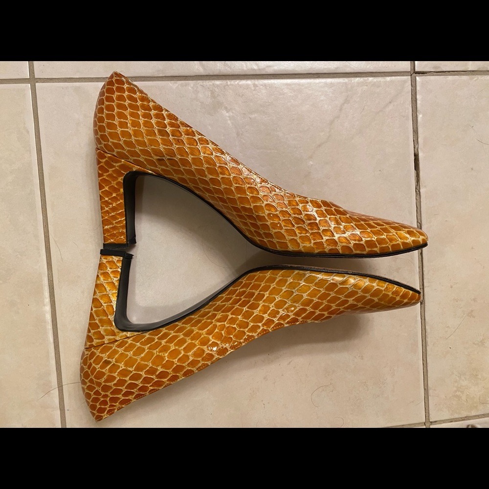 Stuart Weitzman Gold Snake Square Toe Pump - image 4